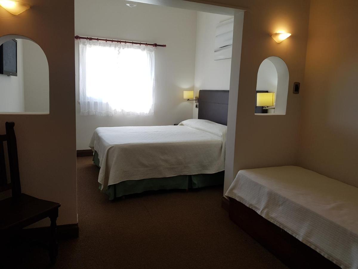 Hotel Tejas Rojas Villa Gesell Eksteriør billede