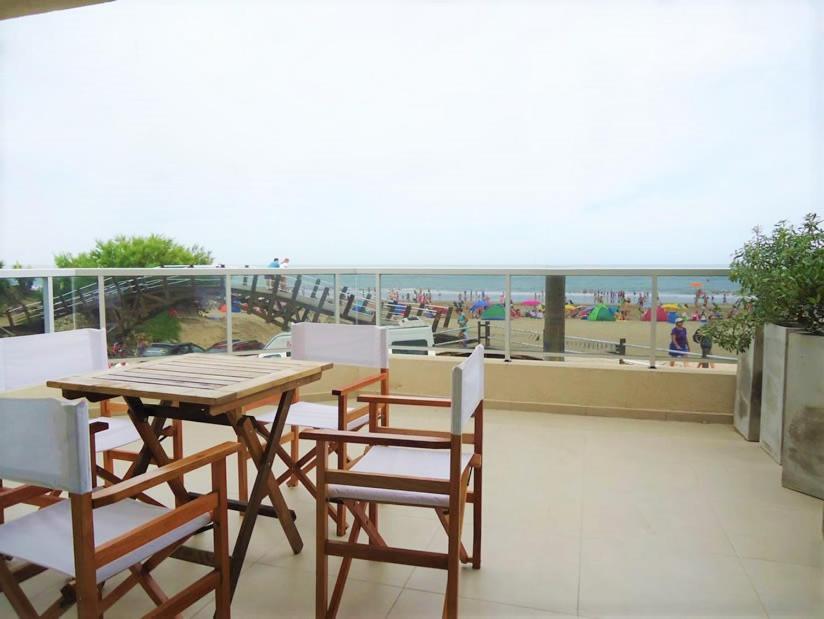 Hotel Tejas Rojas Villa Gesell Eksteriør billede