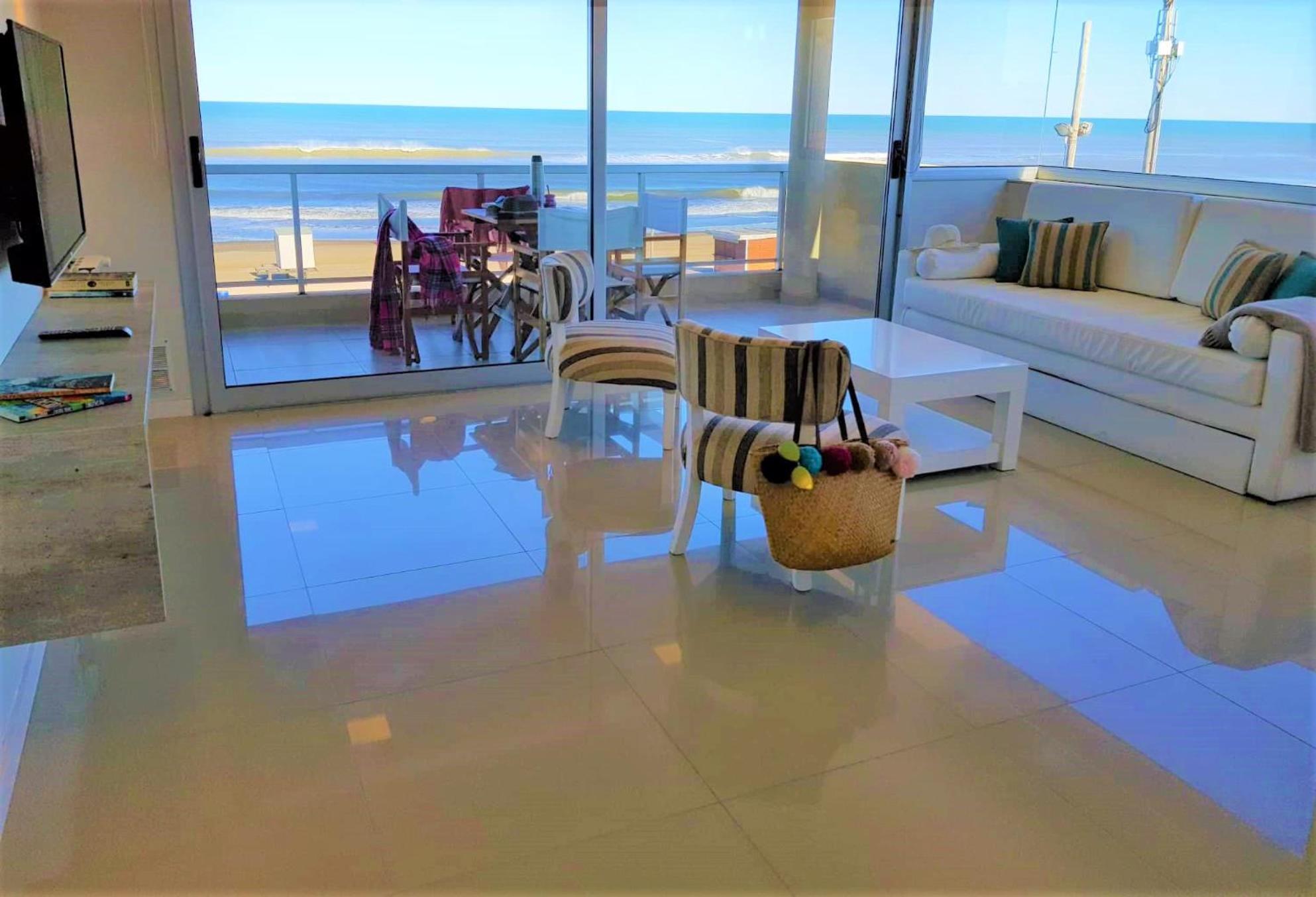 Hotel Tejas Rojas Villa Gesell Eksteriør billede