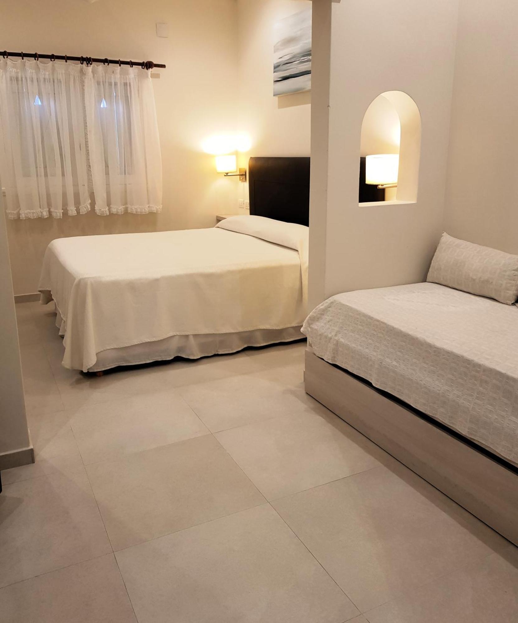 Hotel Tejas Rojas Villa Gesell Eksteriør billede