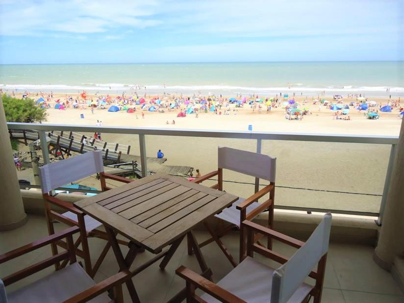 Hotel Tejas Rojas Villa Gesell Eksteriør billede