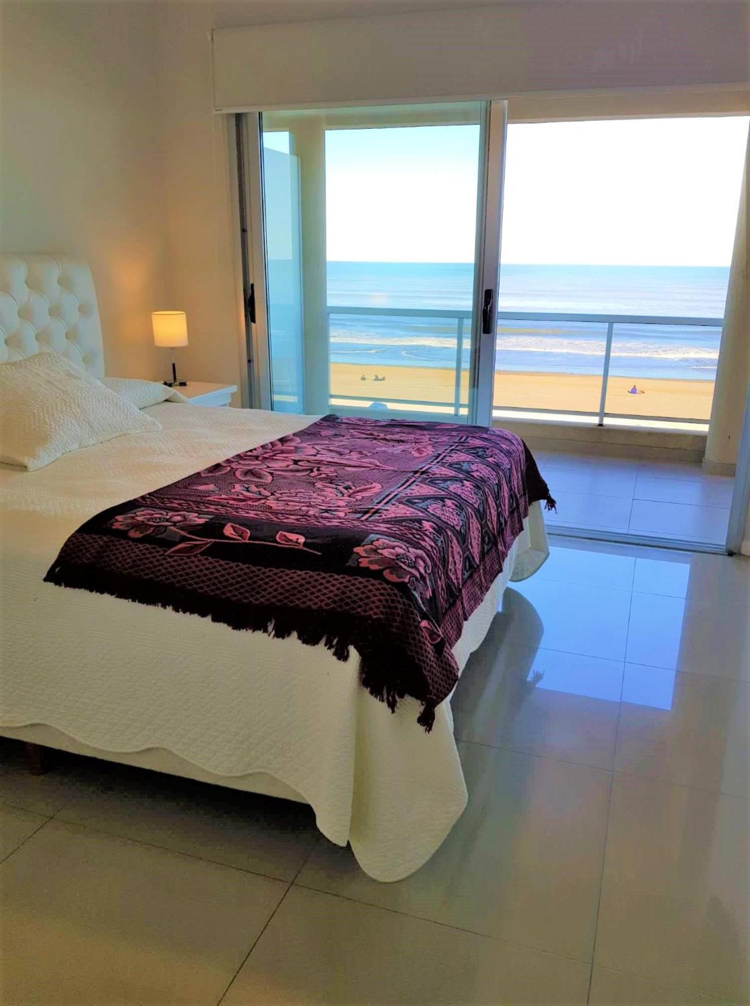 Hotel Tejas Rojas Villa Gesell Eksteriør billede